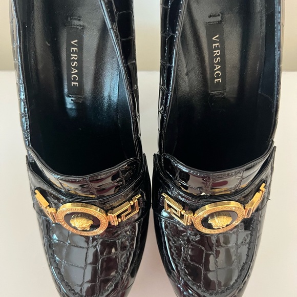 VERSACE AW18 Runway black croc gold Medusa chain loafer platform heel EU38 - Picture 8 of 11